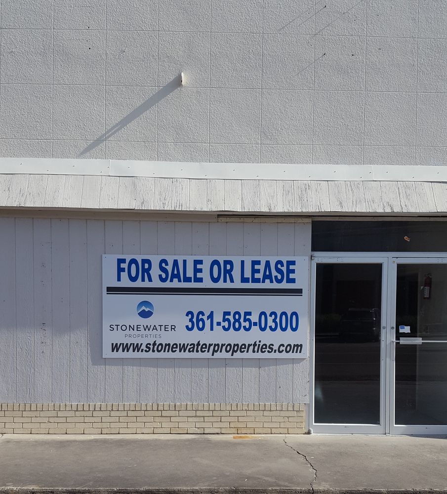 Beeville +/- 17,943 Square Foot Building: 200 N Saint Marys St, Beeville, TX 78102